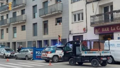 Barcelona: gemelas argentinas de 12 años se tiraron desde un tercer piso; una murió