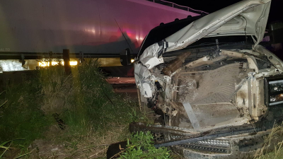 Dos personas heridas de gravedad tras chocar con la formación de un tren en Pinedo