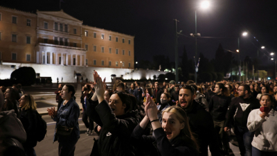 Tragedia en Grecia: chocaron dos trenes de frente