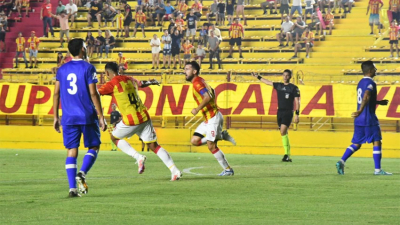 Sarmiento metió segunda y quedó en soledad en la cima del grupo