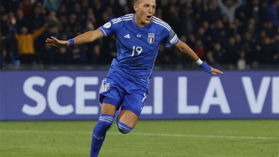 Retegui anotó su primer gol en su debut con la selección italiana