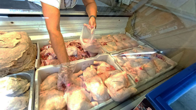 El pollo vuela y el kilo duplicó su valor en un mes