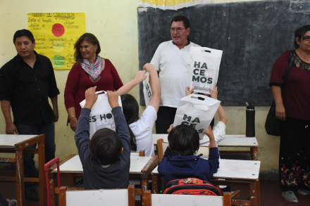 ENTREGA DE ÚTILES GENERAL  (1).JPG