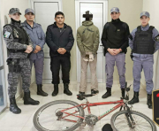 satiro en bici.jpg