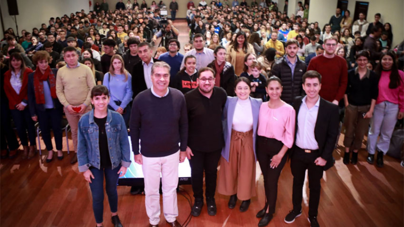 Programa "Enfoque": presenta a los jóvenes seleccionados
