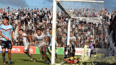 For Ever empujó y empujó pero no pudo festejar ante Brown de Adrogué