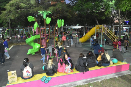 plaza4.jpg