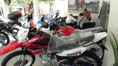 Cayeron los registros de autos y motos nuevas en el Chaco