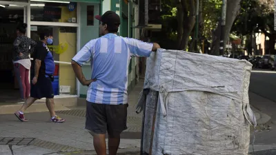 La pobreza subió al 42,9% en octubre, según la Universidad Di Tella