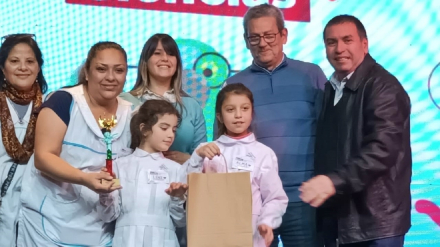 Entrega de premios de la instancia provincial de la Feria de Ciencias.jpg
