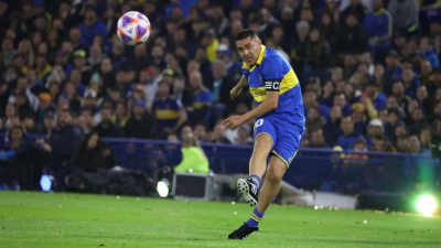 Román tuvo el partido de su vida en la última función con la azul y oro