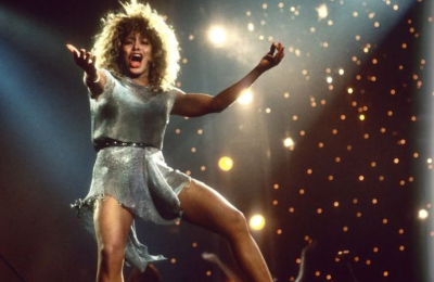 Tina Turner: la voz, las piernas, la feminista del rock