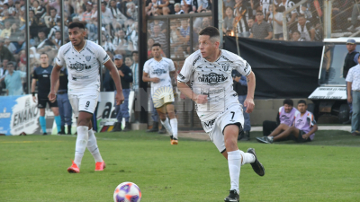 For Ever: "Respetamos demasiado al rival", dijo el delantero Silva