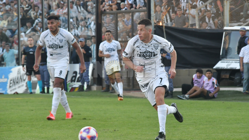 For Ever: "Respetamos demasiado al rival", dijo el delantero Silva
