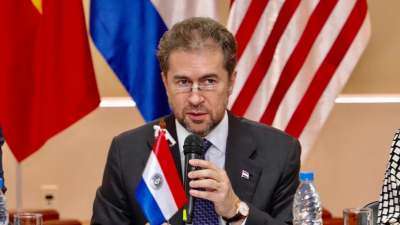 Un ministro paraguayo dijo que quiere "levantar una muralla en la frontera con Argentina"