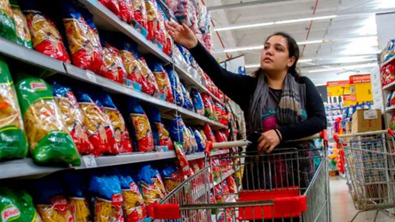 La corrida del dólar impactó en alimentos con insumos importados