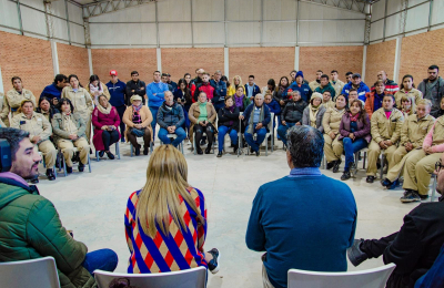 El gobernador inauguró obras y entregó tarjetas de Inclusión Digital Docente