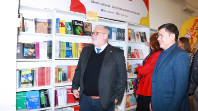 Resistencia destacó el aporte cultural de la feria del libro de la Unne