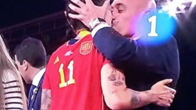 Una jugadora de la Selección de España fue besada sin consentimiento
