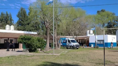 Un alumno hirió a una maestra y a una compañera con un machete