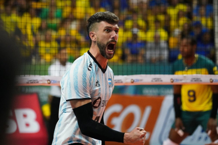 selec voley campeon 3.jpg