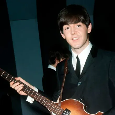 e21bcdbfcb22f-f5c6-c47bc57a642_bajo_hofner_paul_mccartney4733_sq.jpg