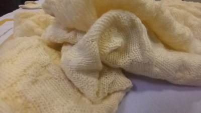 Donaron ropa de algodón agroecológico para recién nacidos en el hospital 4 de Junio