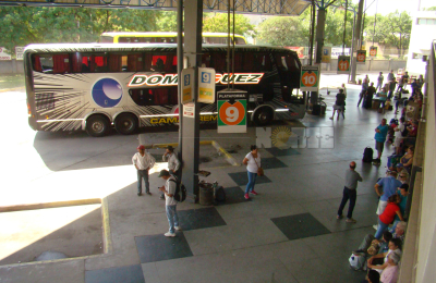 Viajar en colectivo más de 50 kilómetros obliga ahora a pagar una insólita tasa extra