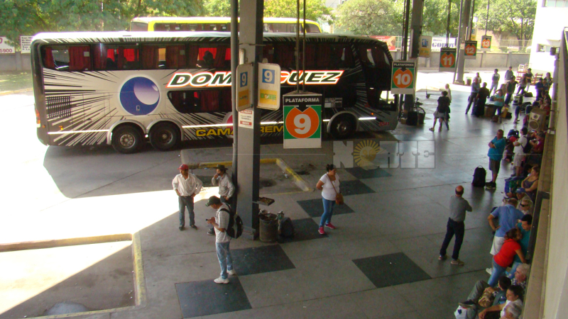 Viajar en colectivo más de 50 kilómetros obliga ahora a pagar una insólita tasa extra