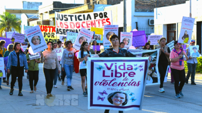 "Es una vergüenza que el pueblo no acompañe a familias de las víctimas"