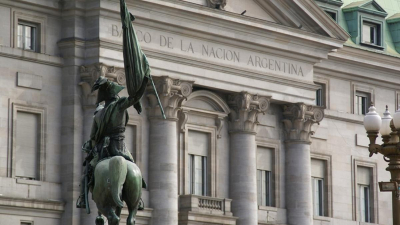 Banqueros piden "responsabilidad" a los candidatos para evitar corridas financieras