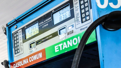 ¿Pueden los autos de Brasil utilizar la nafta argentina?