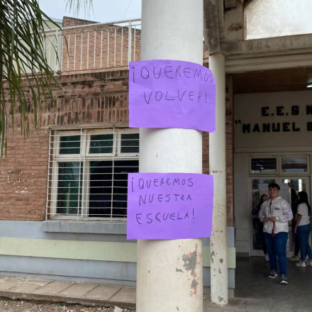 alumnos quieren respuesta2023d.jpg