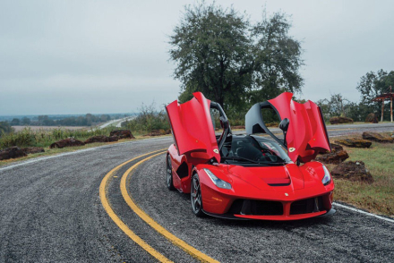 ferrari.jpg