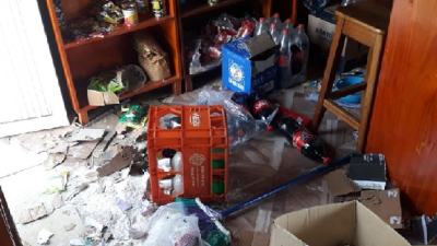 Encontró su negocio destrozado, hizo la denuncia y el responsable resultó ser el perro