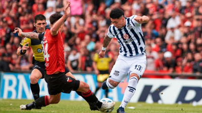 Colón goleó a Talleres y quedó en zona clasificatoria a la fase final