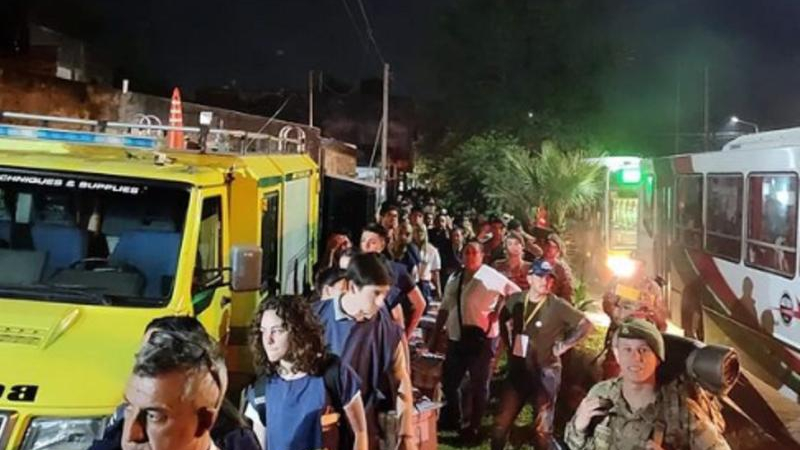 La relación con el electorado: instantes de tensión, enojos y gestos solidarios