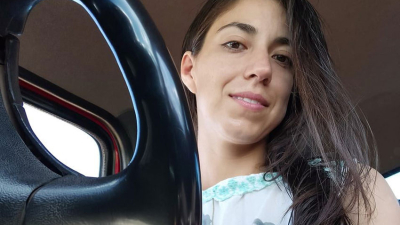 Dejó la ciudad y sus estudios por cuidar el campo y sus vacas