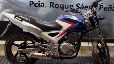 Sáenz Peña: recuperaron una moto abandonada por ladrones en un baldío