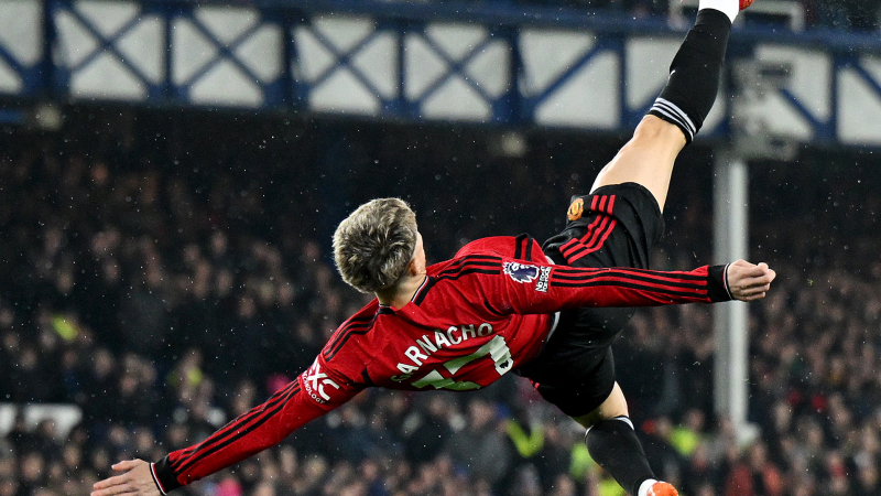 Garnacho fue reconocido por el Manchester United como jugador del mes