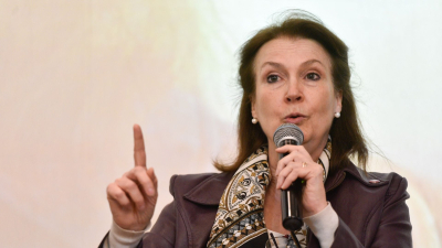Mondino ya tiene equipo y empiezan conocerse los primeros candidatos a embajadores