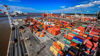 El Central estatizó la deuda en dólares de importadores
