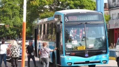 Esta tarde se define si mañana habrá paro de colectivos o no