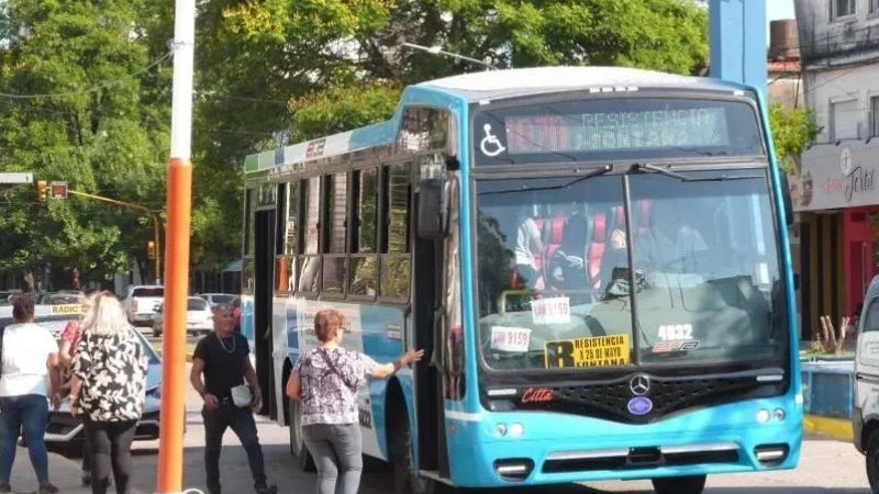 Colectivos vuelven a circular a primera hora del jueves