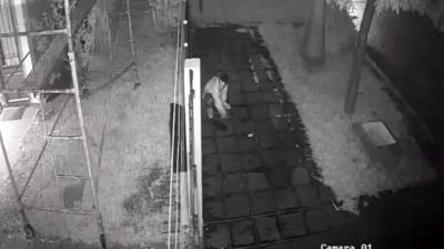 En solo 23 segundos, robaron un medidor de agua en Villa El Dorado