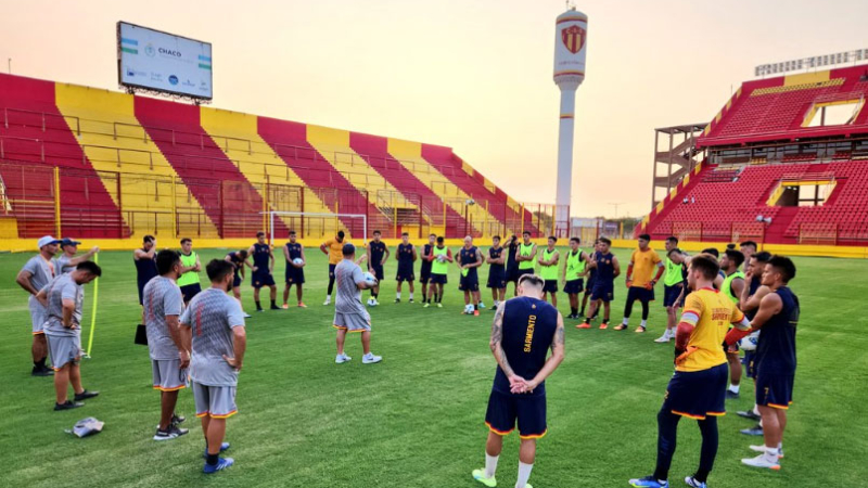 Valdez inicia la prueba de jugadores en Sarmiento