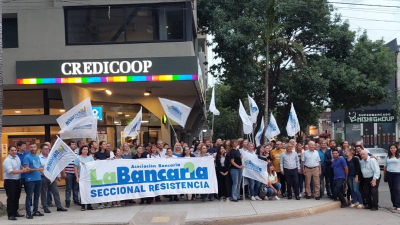 A partir del mediodía no habrá bancos y a las 19 dejarán de circular los colectivos