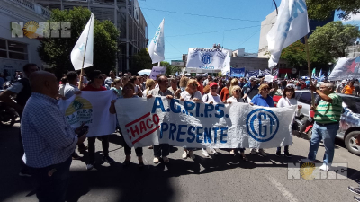 Masiva movilización contra las medidas de ajuste en Resistencia