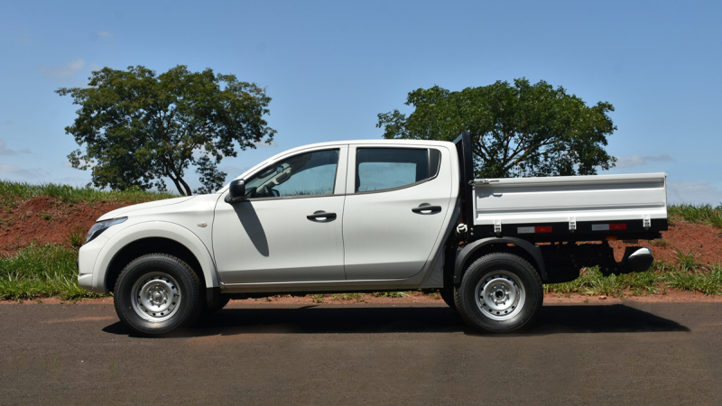 Mitsubishi L200 de caja plana