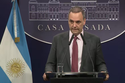 conferencia-de-prensa-de-manuel-VO3FLOTRXBARVPYZNUYB7ZA2DY.jpg